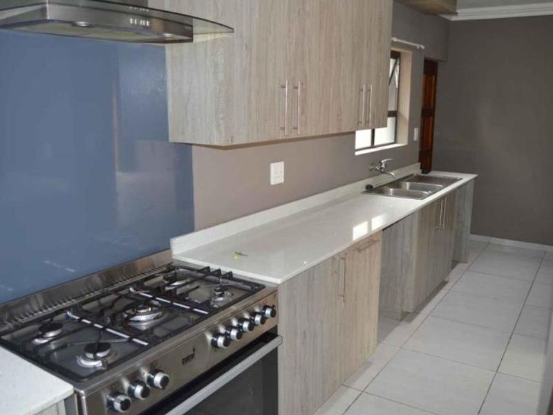 Lovely Cluster for Sale in Brackenhurst - Photo 8