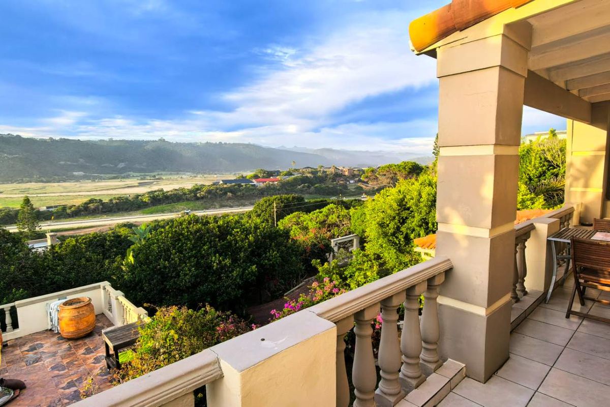 Wilderness Retreat with Authentic Tuscan Flair - Photo 3