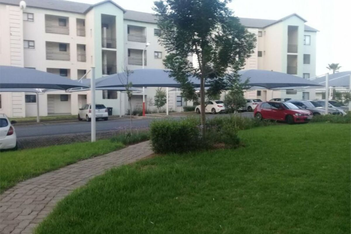 Two Bedroom Apartment  to rent in Midrand - Photo 3
