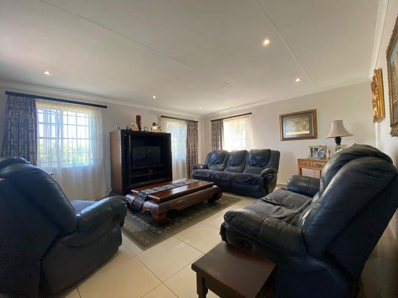 Country living with a passive income source ! - Photo 8