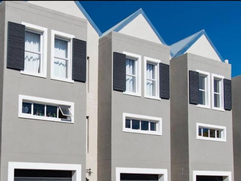 2 bedroom townhouse for sale in Avis Le Mont Complex. - Photo 2