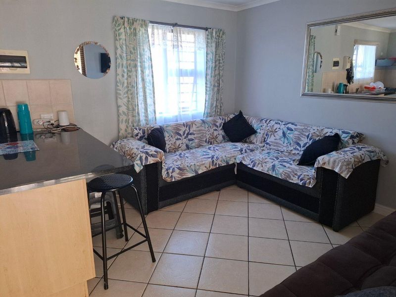 Ground-Floor Gem in Hartenbos: Modern Comfort Awaits! - Photo 6