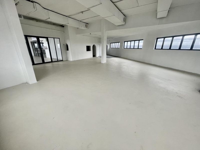 Hendra - Premium Restaurant Space Available in Sunningdale - Photo 2