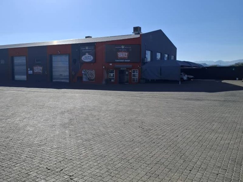 Prime Commercial Hub: 15 Warehouses & Offices Await - Photo 7
