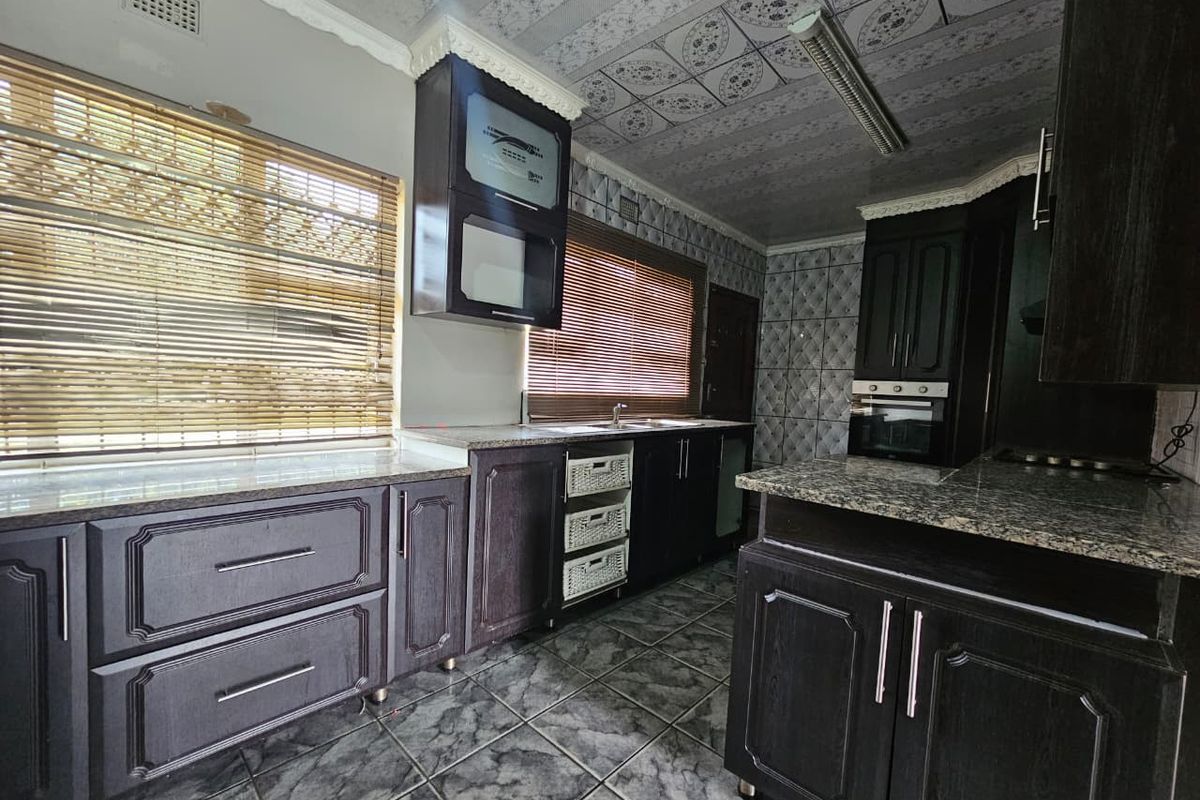 Cozy Haven Awaits! - Photo 4