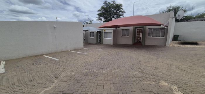 Property #2500230, Townhouse For Sale in Dorado Park
