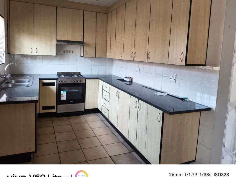 Neat and Quaint Facebick Simplex for Sale - Photo 7