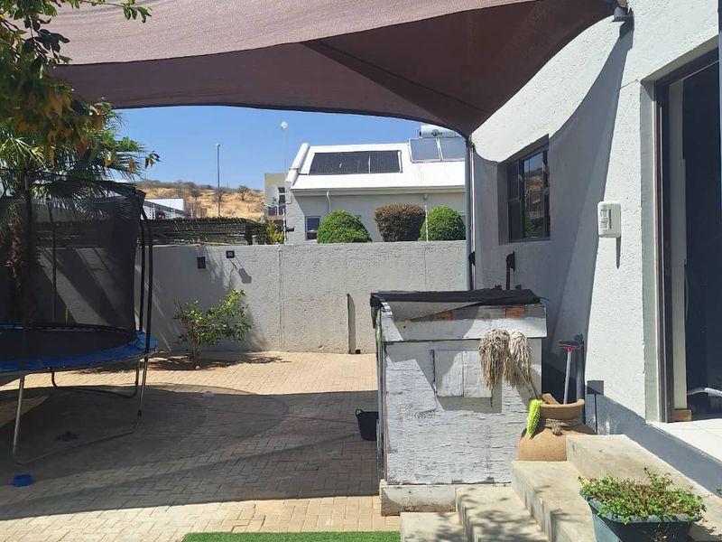 A Double-Storey Gem Designed for Family Living and Entertaining - Photo 10