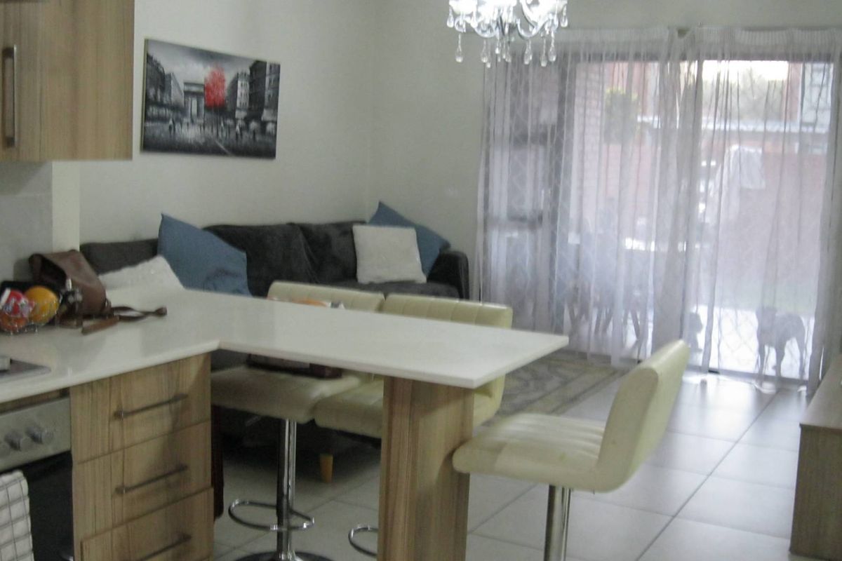 Modern 2-Bed Ground Floor Apartment with Private Garden — Prime Location Near Irene Mall - Photo 4