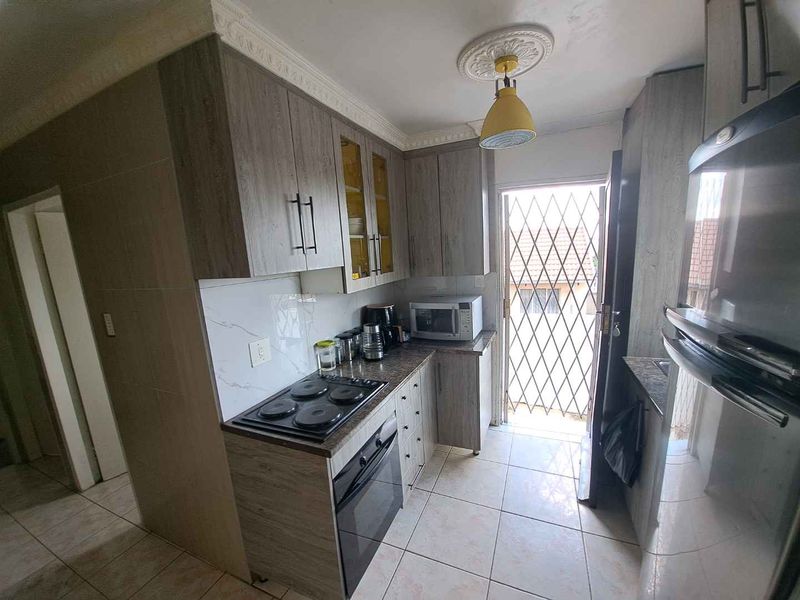 Stunning home with 3 bedrooms,1 bathroom,lounge - Photo 7