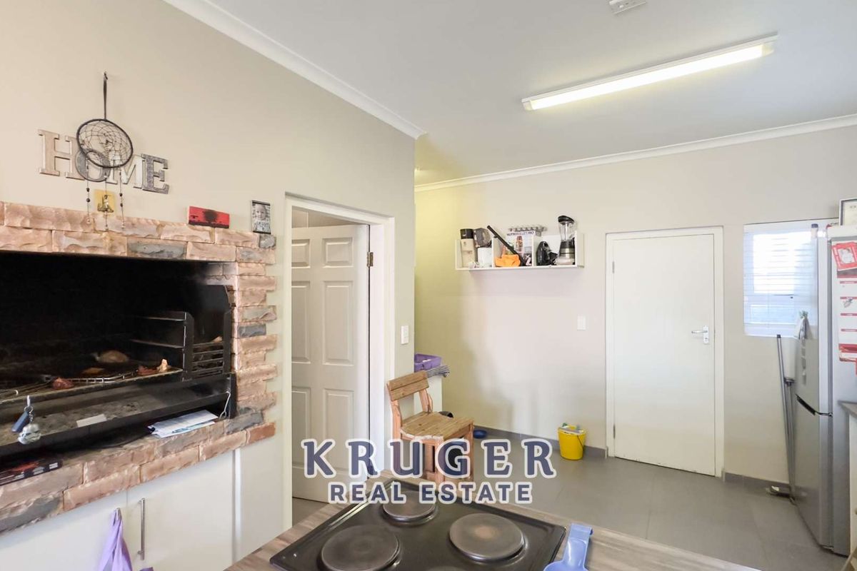 3-bedroom townhouse for sale - Photo 3