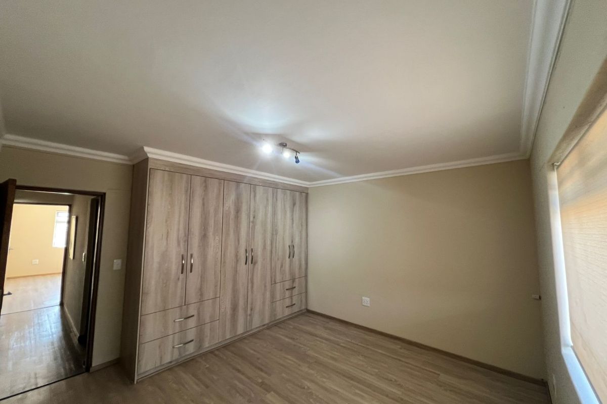 6 Bedroom House FOR SALE in River Plots, Swakopmund - Photo 5