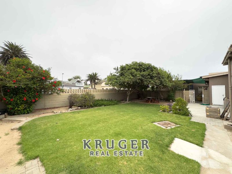 Beach-front opportunity - Photo 8