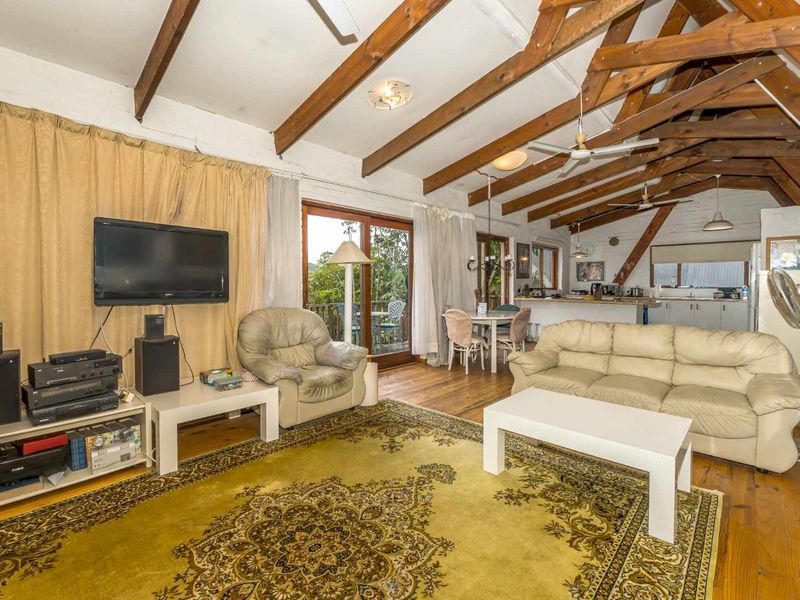 Unlock the Potential – 4‐Bedroom Home in Penzance Estate, Hout Bay - Photo 9