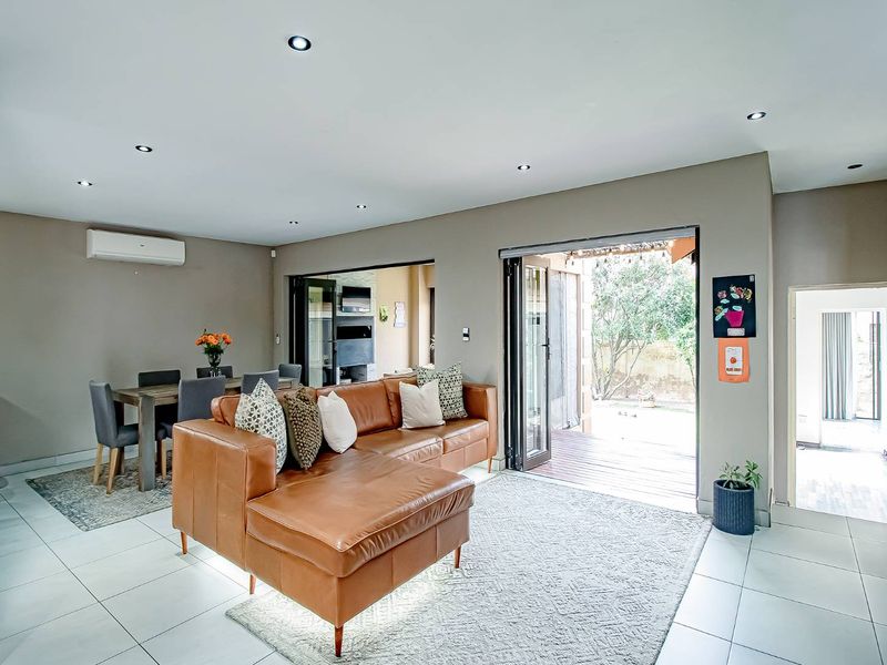 Fabulous Family Home in a Quiet Cul-de-Sac – Move-In Ready! - Photo 6