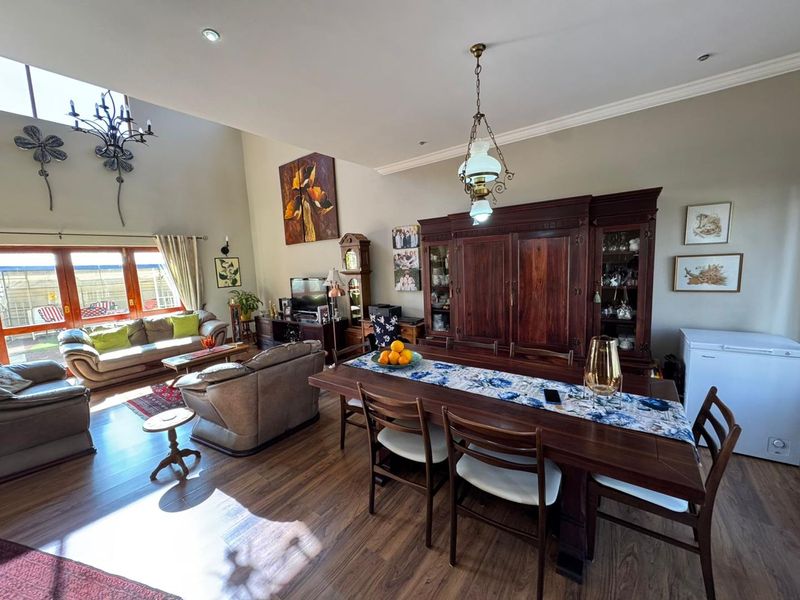 Dual Family Home and Potential Multi-Let - Photo 4