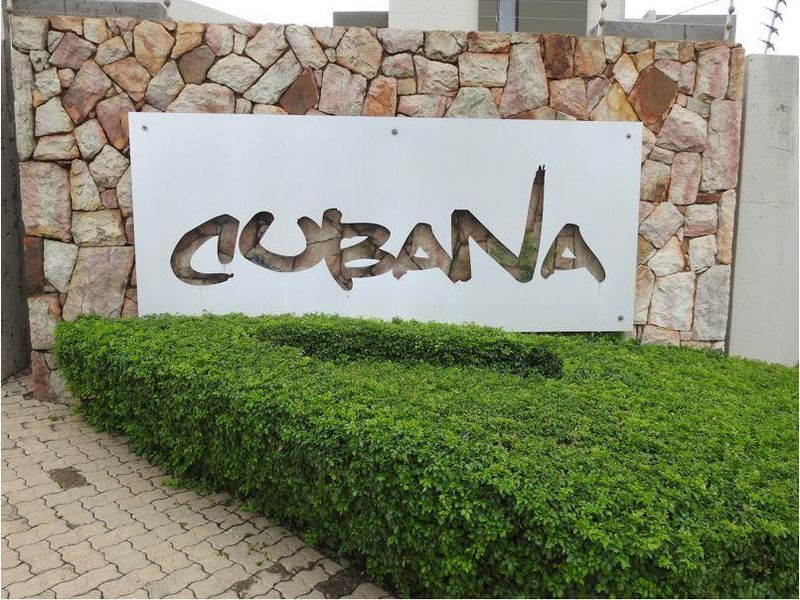 Furnished 1 Bedroom Apartment  in Sunninghill - Photo 1
