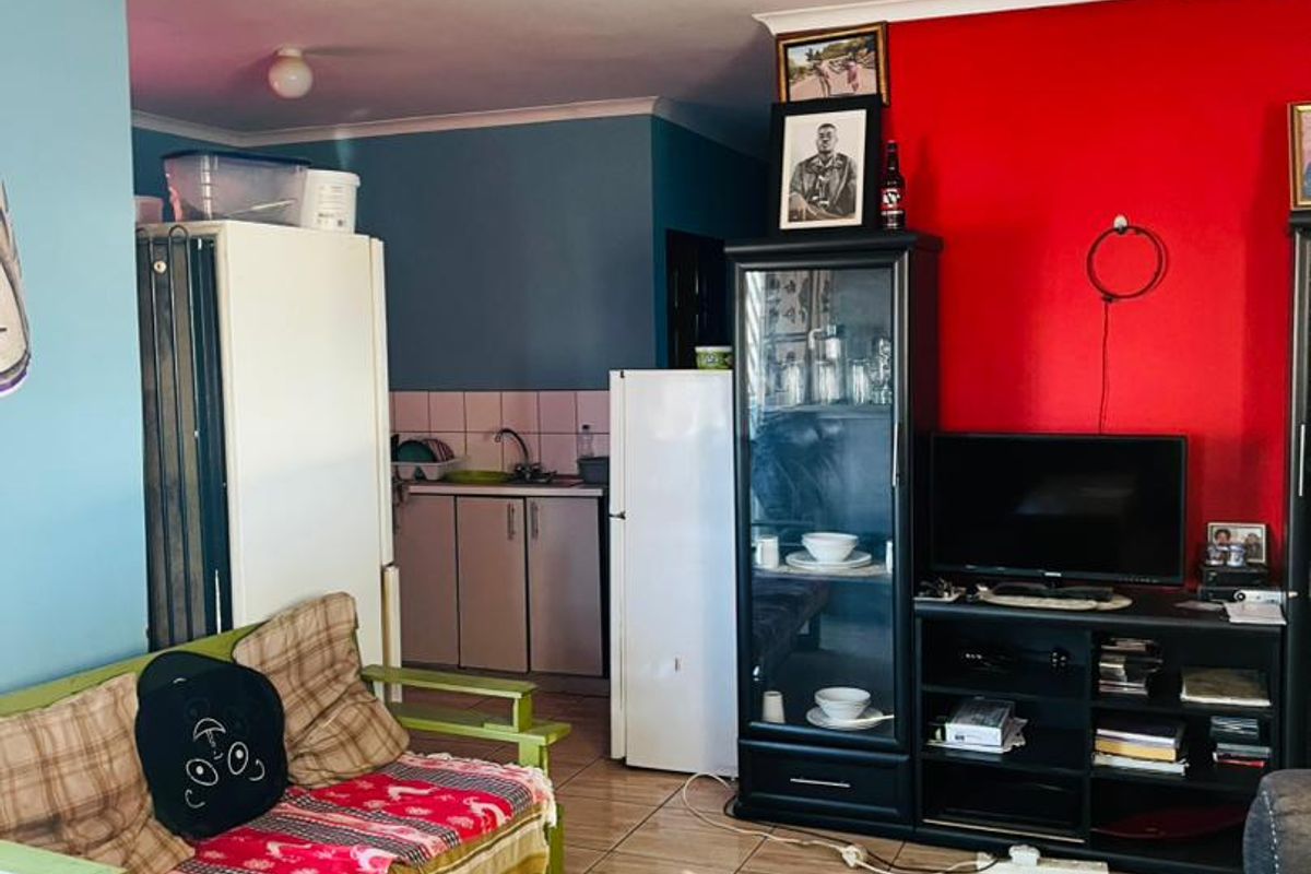 3 bedroom home for Sale in Goreagab - Photo 2