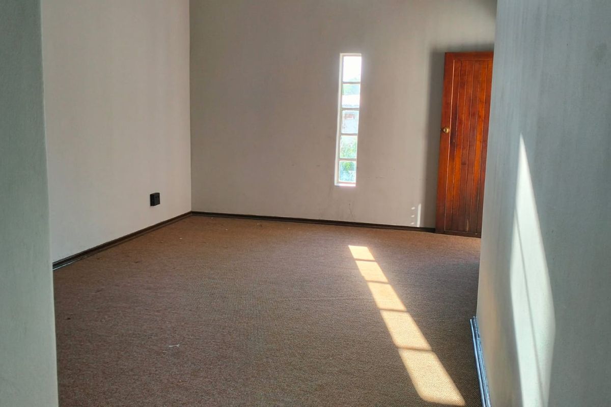 Prime Office to buy in 87 Kellnerstreet, Westdene - Photo 5