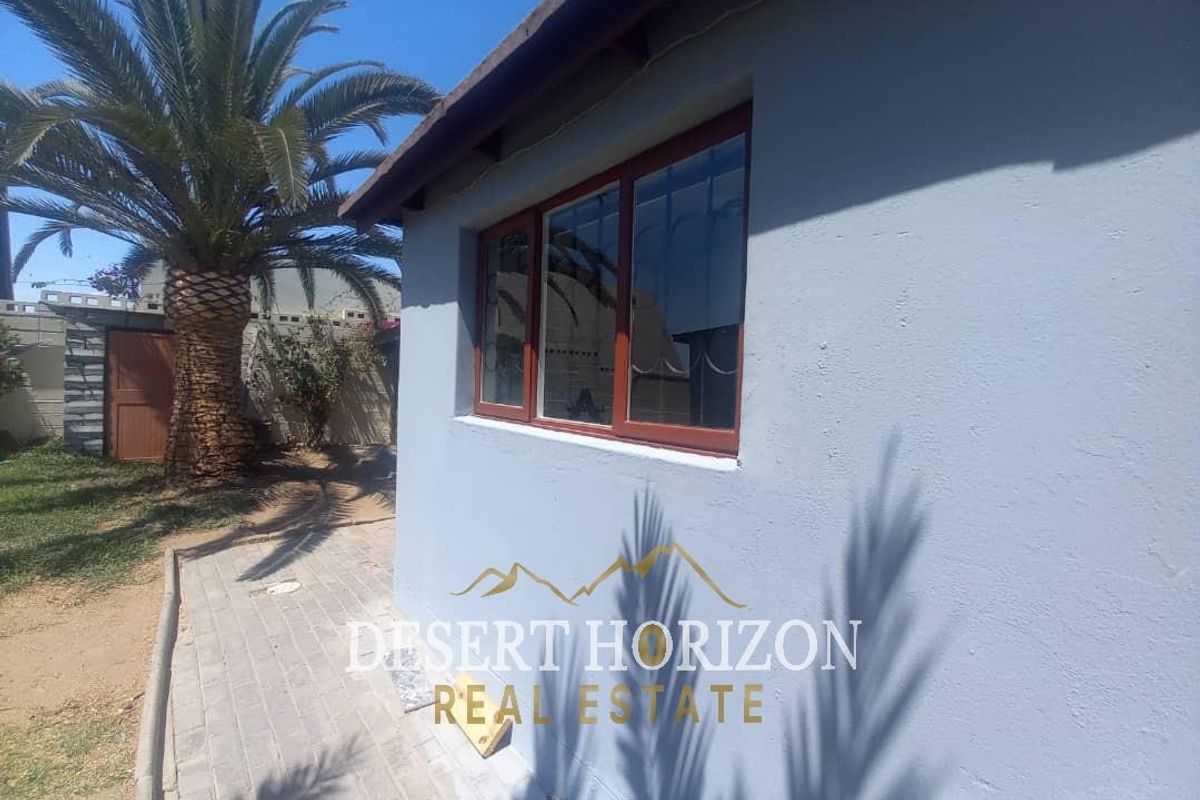 Swakopmund, Vineta | 3 Bedroom House For Sale with 2 Flats - Photo 4