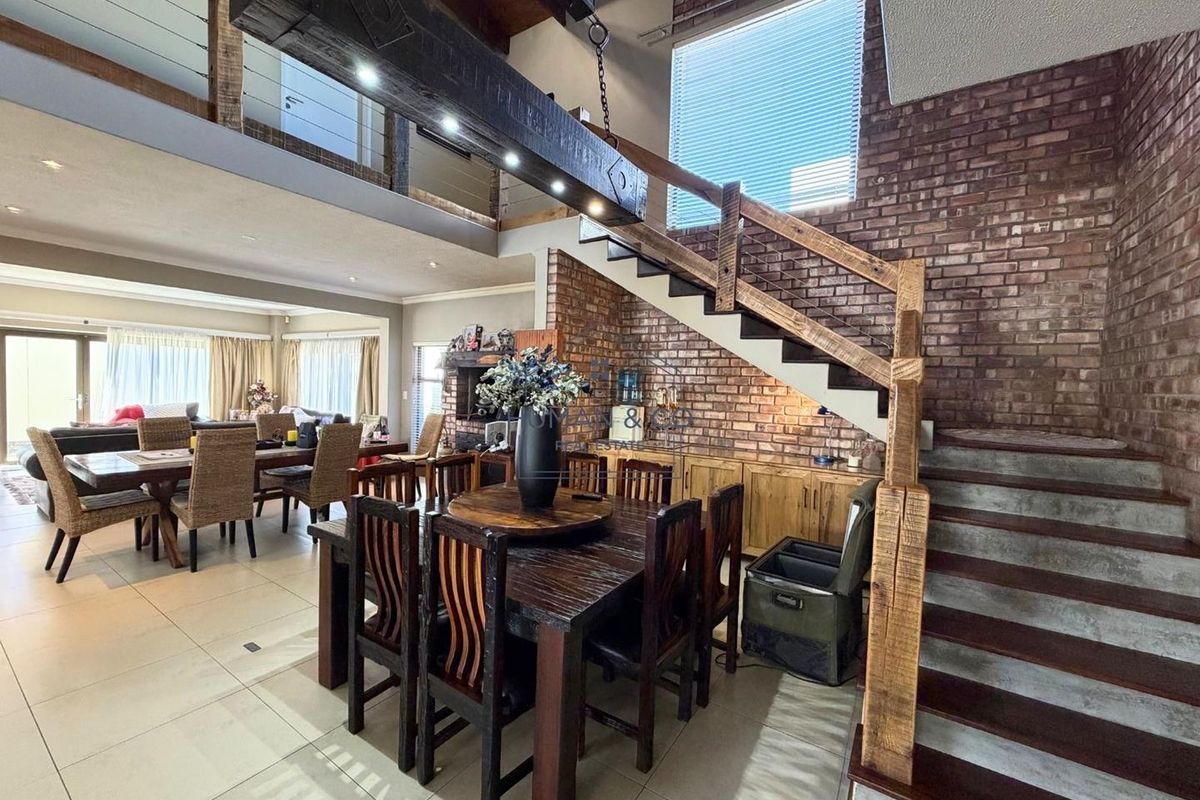 Modern 3-bedroom home in Fairway Estate - Photo 3