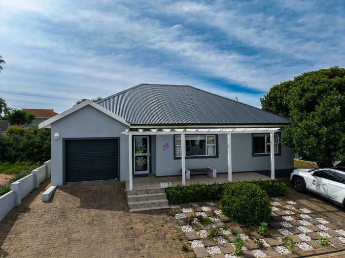 Property #2569081, House For Sale in Still Bay West