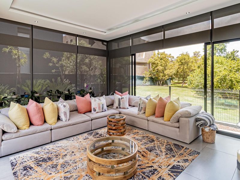 Immaculate 3-Bedroom Single-Storey in Steyn City - Photo 4