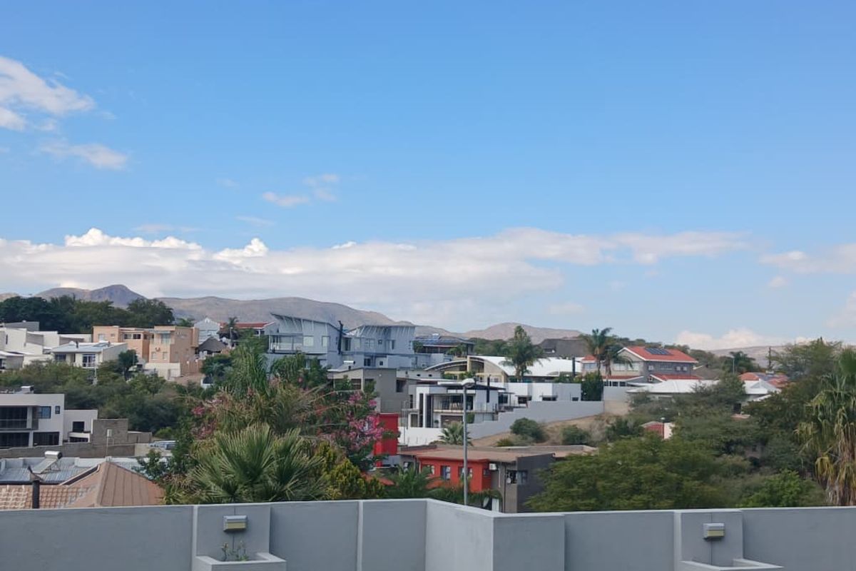Two Homes, One Exceptional Property in Auasblick - Photo 2