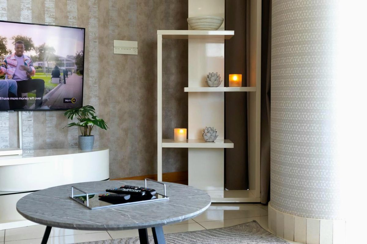 Redefine Luxury in 2025 – Fully Furnished 1-Bedroom at The Pearls of Umhlanga - Photo 3