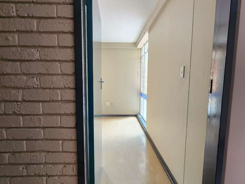 Affordable Single Room Available – 40 Troye Street, Sunnyside. - Photo 5