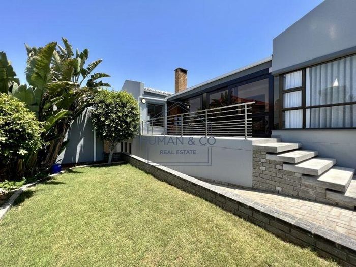 Property #2098364, House For Sale in Meersig