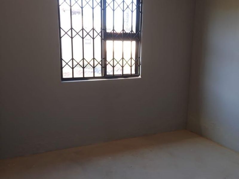 TWO BEDROOM HOUSE FOR SALE IN DAWN PARK EXT 49 - Photo 10