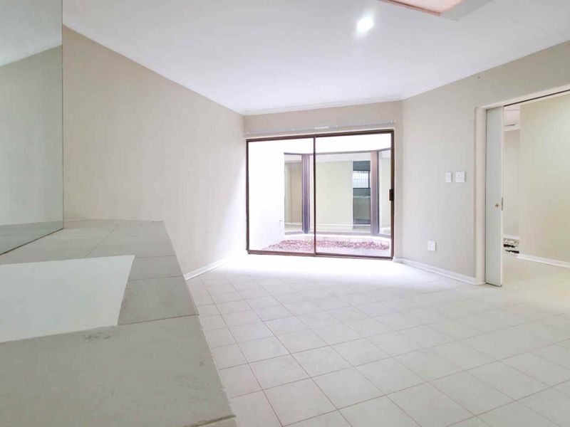 EXCEPTIONAL SANDTON LIVING – NEWLY UPGRADED SIMPLEX CLUSTER WITH GARDEN - Photo 4