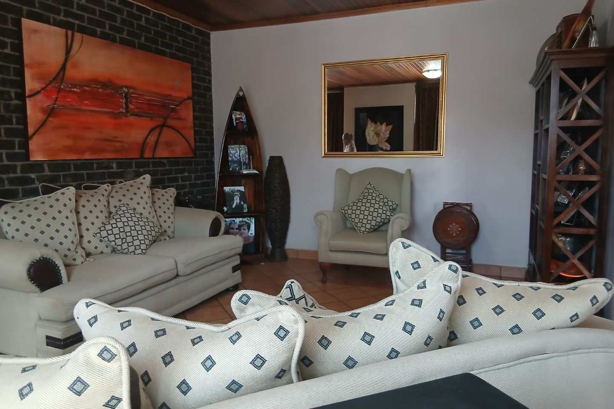 Entertainers Home for Sale - Photo 5