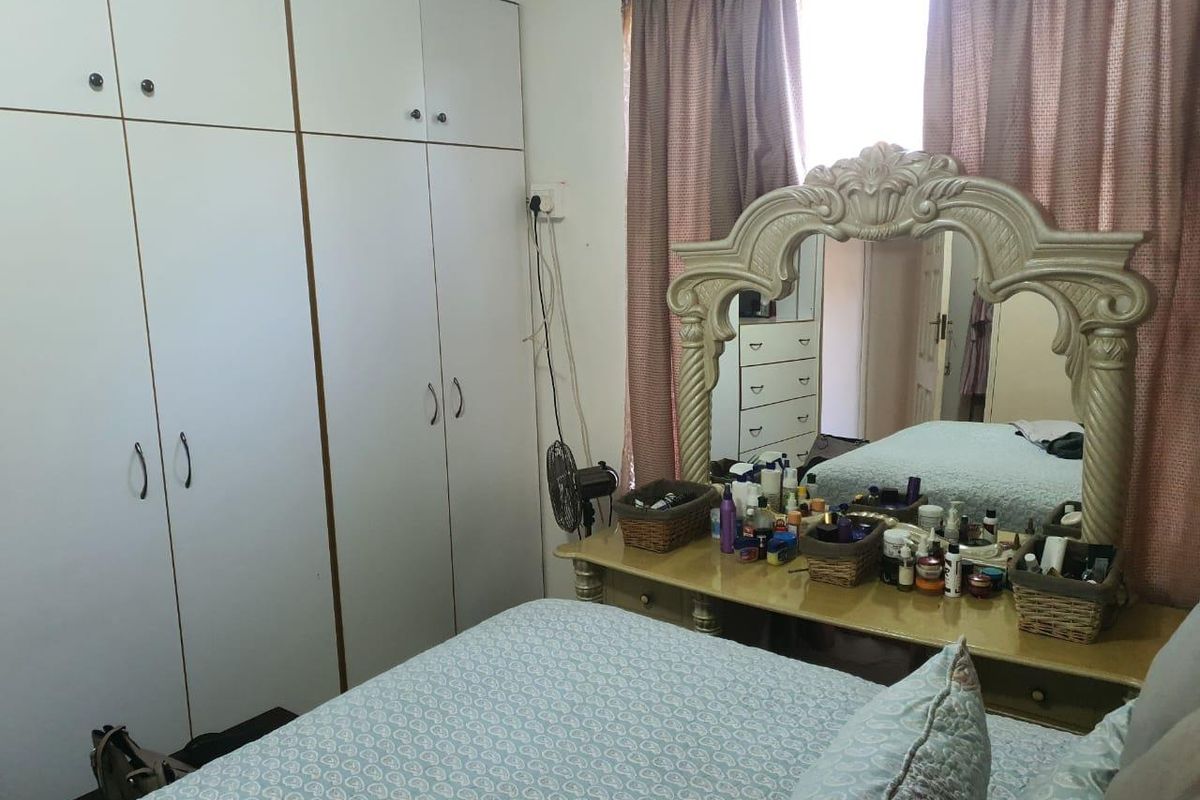 Flat For Sale - Photo 5