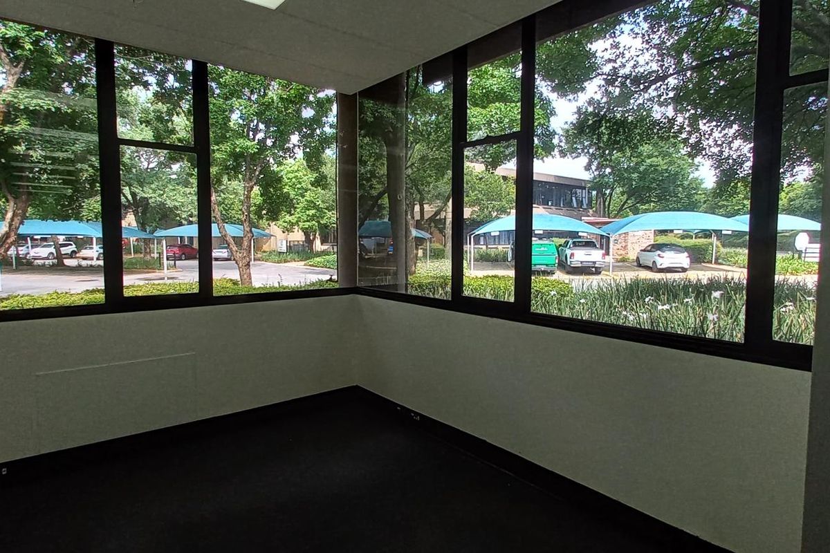 2,633m2 Office Block To Let in Isando Business Park - Photo 2