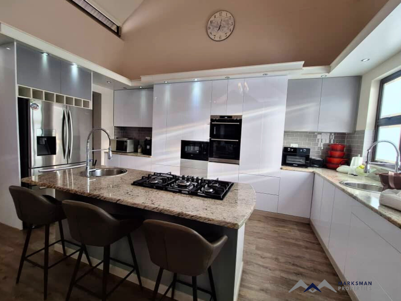 Perfect Family Home at Omeya Golf Estate - Photo 3