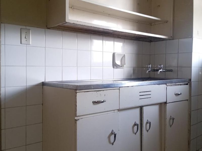 1.5 BEDROOM FLAT TO RENT IN SUNNYSIDE - Photo 5