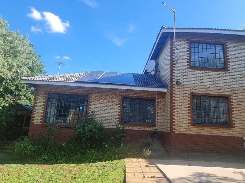 Spacious and versatile 5-bedroom family home. - Photo 10
