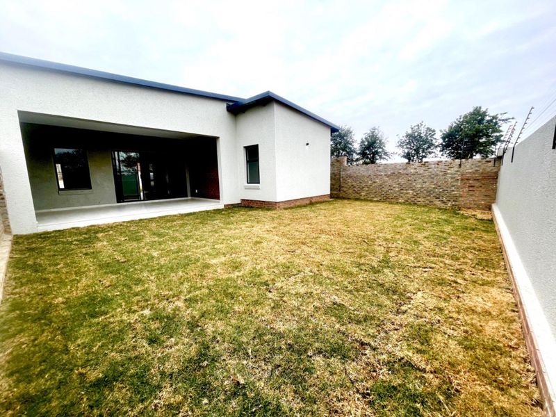 Modern Home - Move-In Ready! - Photo 2