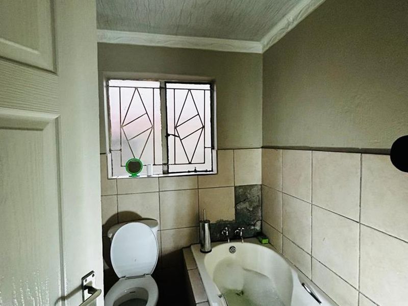 Charming 3-bedroom home - Photo 4