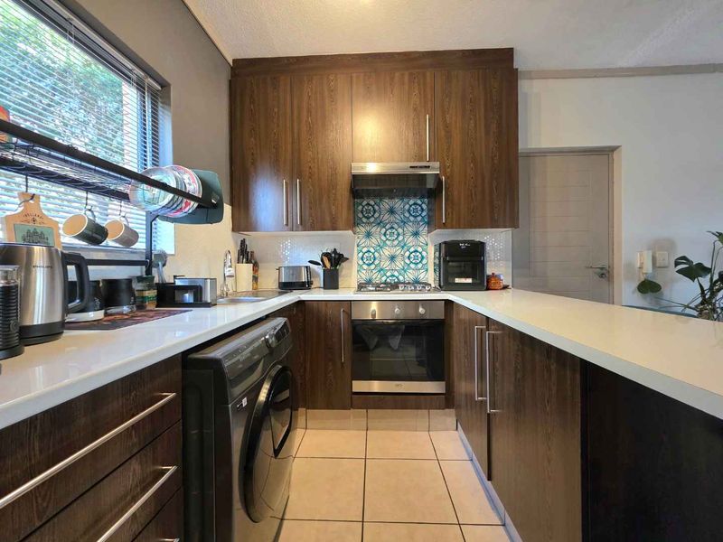 2 Bed Garden Apartment with Resort-Style Living in Secure Estate - Photo 3
