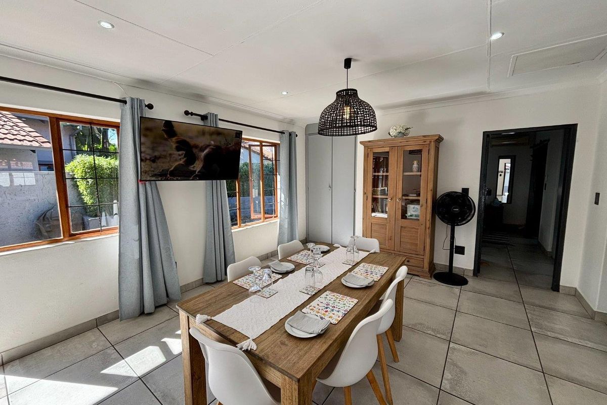 Exquisite, stylish townhouse to rent in Die WIlgers - Photo 3