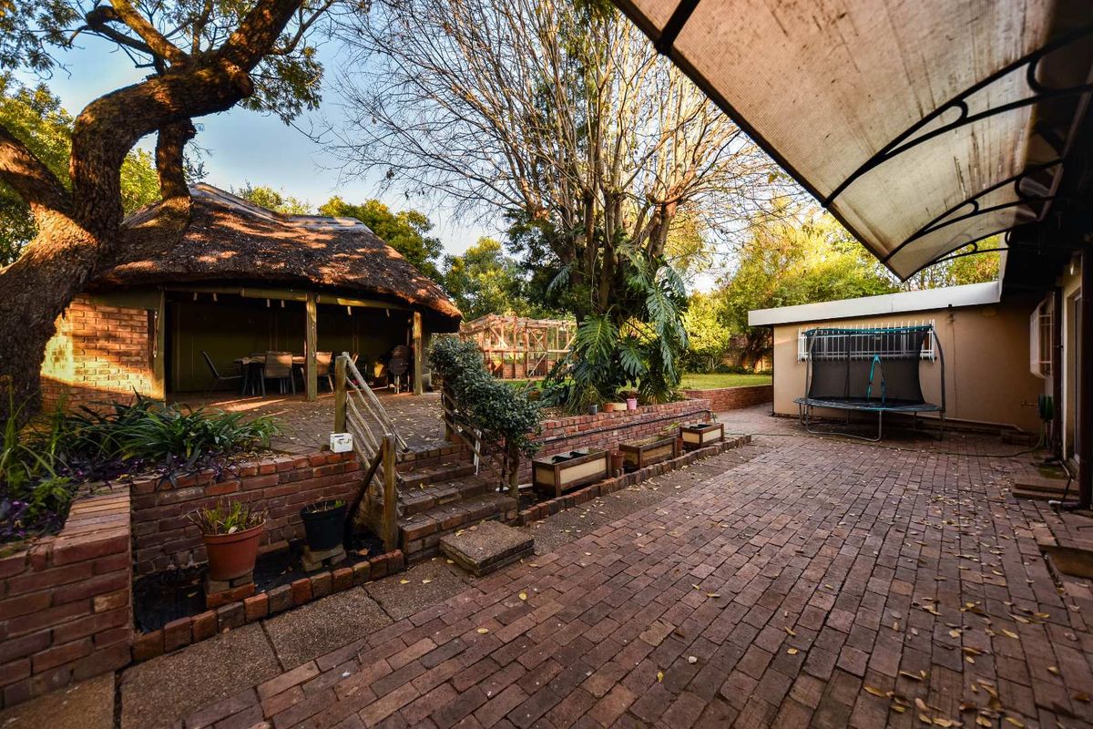 Three bedroom home with enormous one bedroom flat that is wheelchair friendly - Erasmusrand - Photo 3