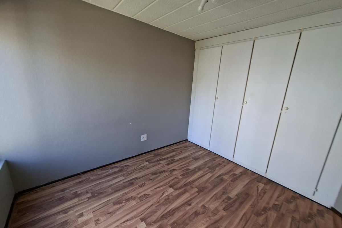 Stylish 1-Bedroom Apartment in the Heart of Morningside - Photo 2