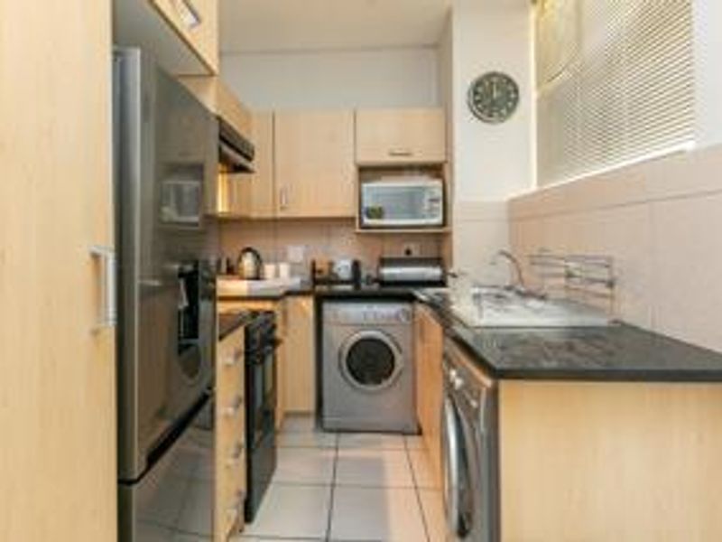 Furnished BACHELOR - Photo 8