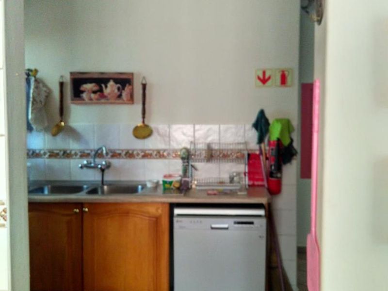 Guest House close to Menlyn Shopping Centre! - Photo 9