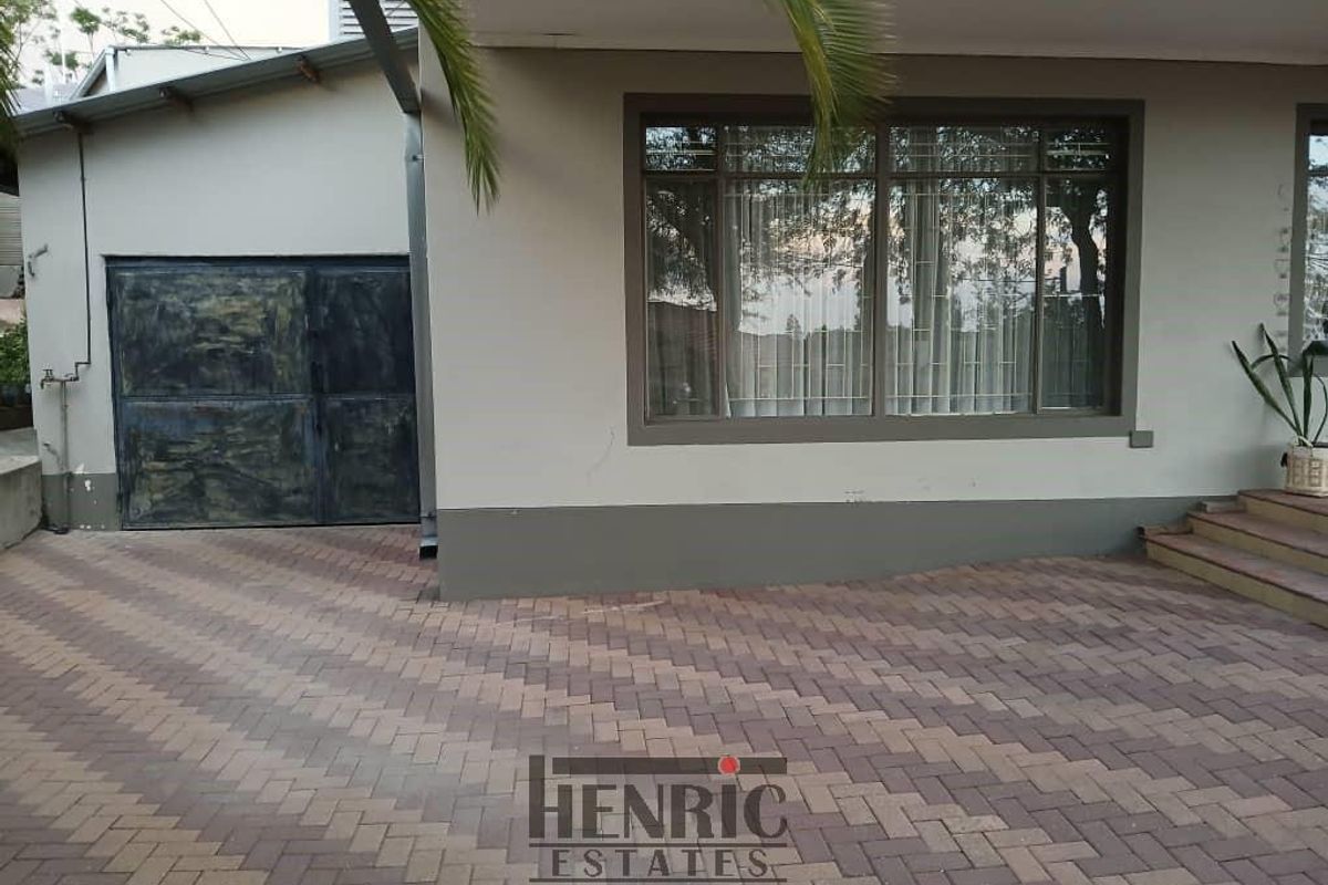 High Networth house - Photo 5