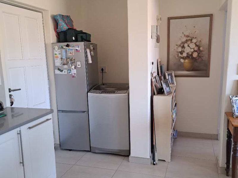 SECURITY RETIREMENT VILLAGE - Photo 4