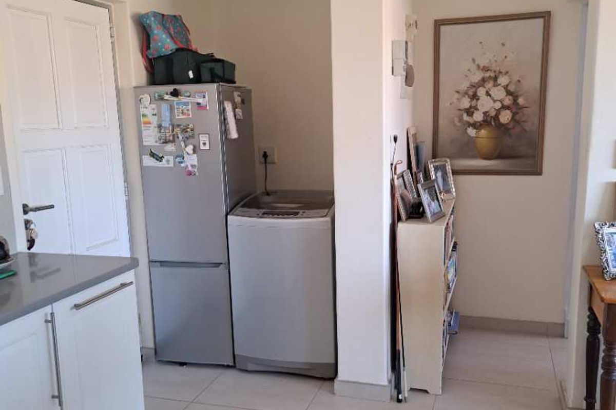 SECURITY RETIREMENT VILLAGE - Photo 4